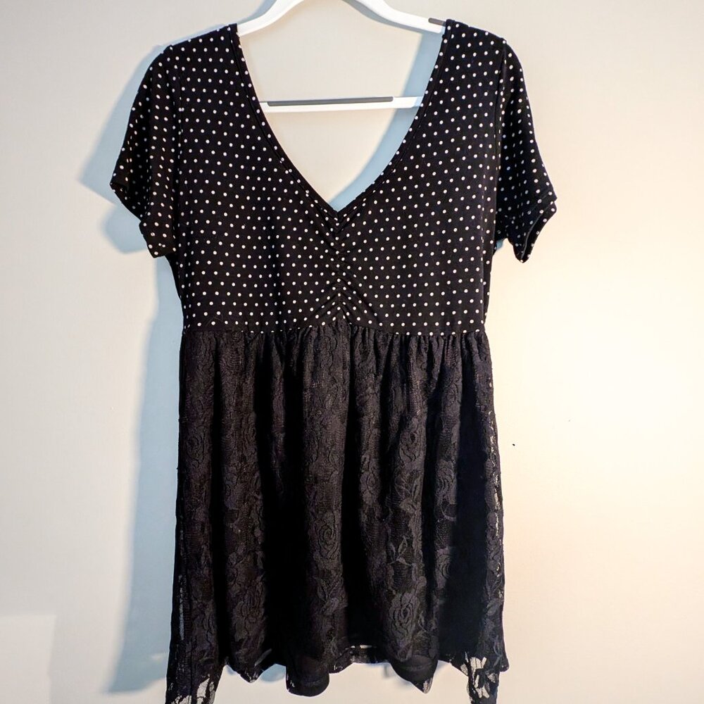 Torrid Polka Dot V-Neck Lace Trim Tunic | Size O (12 L)